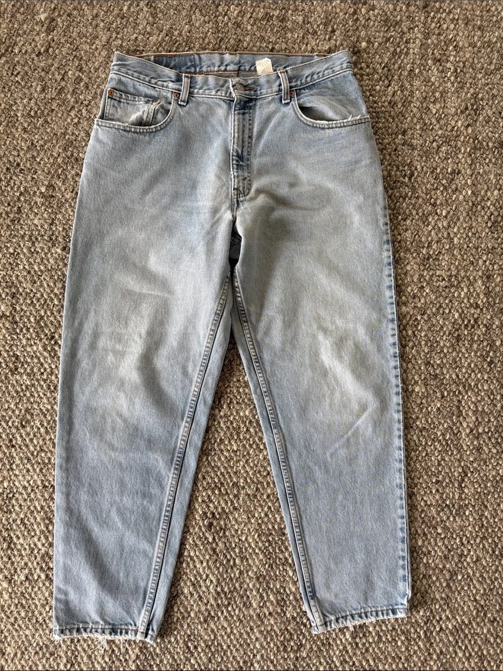 VTG 1989 Levi's 560 Loose Fit Tapered Jeans 34x30 Blank Tab Made in USA Thrashed